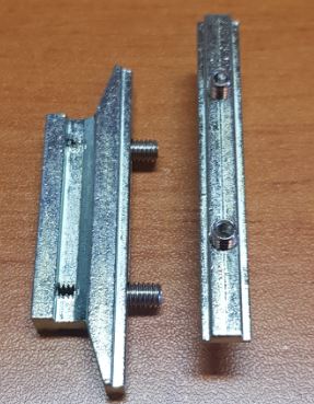 2 Gâches De Fermeture Compatibles Velux VES Et V21 - Avec Vis - NEUF
